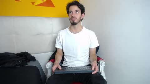 LiamLuxe online show from 02-14-25, 06:51