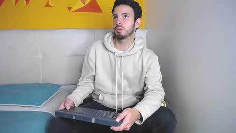 LiamLuxe online show from 10-11-25, 01:42