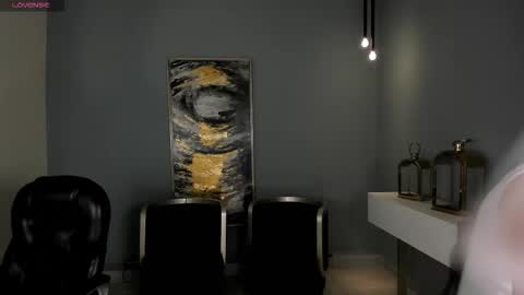 Liam online show from 11-30-25, 03:43