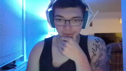 LiamNotSoNormal online show from 12-21-24, 04:52