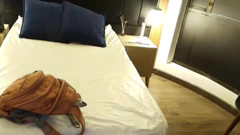 Snapshot of liamonroee_ chatting on 03-23-26, 12:09 L I A M O N R O E online show from 03-23-26, 12:09