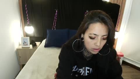 Snapshot of liamonroee_ chatting on 04-11-26, 11:58 L I A M O N R O E online show from 04-11-26, 11:58