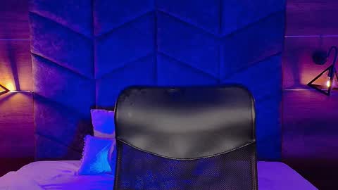 Liam Thunder online show from 10-28-25, 03:10