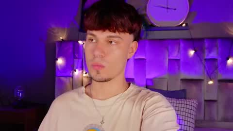 Liam Thunder online show from 10-30-25, 02:57