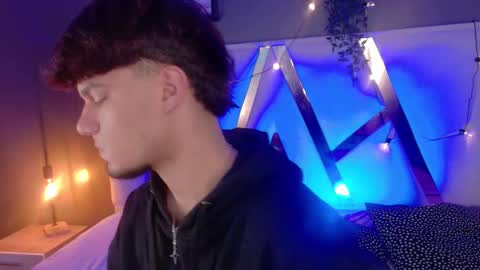 Liam Thunder online show from 11-19-25, 03:06