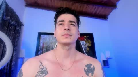 liamwyatt_ online show from 11-19-25, 03:28