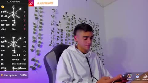 Snapshot of lian_23_ chatting on 01-21-25, 03:21    online show from 01-21-25, 03:21