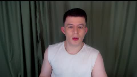 Snapshot of lian_eathan chatting on 10-27-25, 02:26 lian_eathan online show from 10-27-25, 02:26