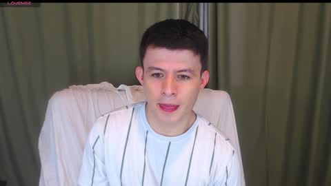 Snapshot of lian_eathan chatting on 11-09-25, 05:44 lian_eathan online show from 11-09-25, 05:44