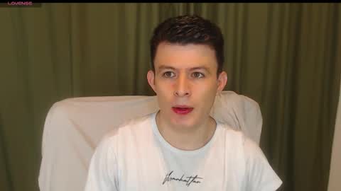 Snapshot of lian_eathan chatting on 11-15-25, 09:54 lian_eathan online show from 11-15-25, 09:54