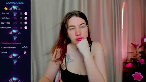 Snapshot of lianawow_ chatting on 06-25-26, 02:11 lianawow_ online show from 06-25-26, 02:11