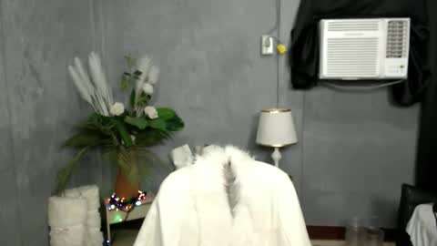 Snapshot of liane_mei chatting on 09-18-25, 10:56 Liane online show from 09-18-25, 10:56