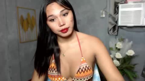 Snapshot of liane_mei chatting on 11-29-25, 10:13 Liane online show from 11-29-25, 10:13
