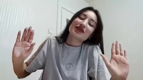 Lia online show from 11-19-25, 12:49