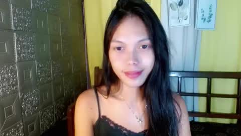 Snapshot of lianne_cum chatting on 05-27-26, 11:24 Ms LIANNE online show from 05-27-26, 11:24