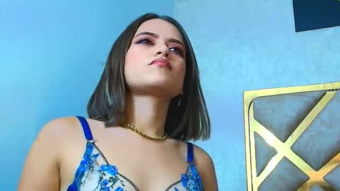 Snapshot of liaruso chatting on 01-21-25, 10:41 liaross online show from 01-21-25, 10:41