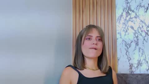 Snapshot of liaruso chatting on 09-22-25, 09:17 liaross online show from 09-22-25, 09:17