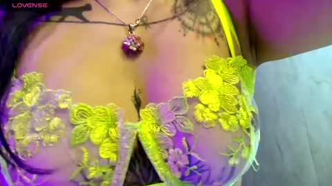 Snapshot of liat_hoz chatting on 06-23-26, 12:58 Dani online show from 06-23-26, 12:58