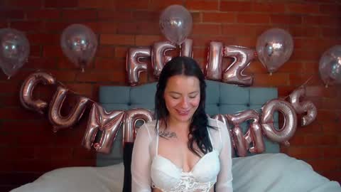 LIA TAYLOR  online show from 12-25-24, 01:20