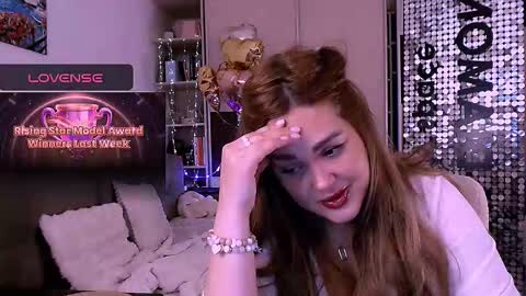 libra_mia online show from 11-16-25, 12:00