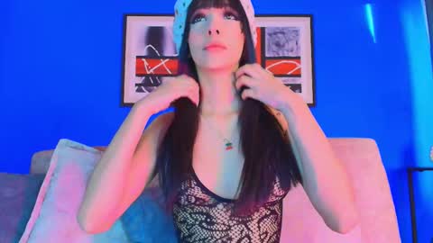 Snapshot of liccy_hall chatting on 12-03-25, 11:41 Valentina Hall online show from 12-03-25, 11:41