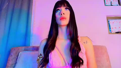 Valentina Hall online show from 01-11-26, 11:37