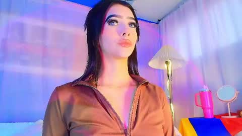 Snapshot of liccy_hall chatting on 06-19-26, 11:47 Valentina Hall online show from 06-19-26, 11:47