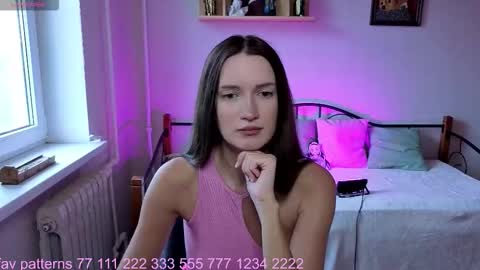Snapshot of lick_it_up_big_boy chatting on 09-29-25, 12:10 Welcome guys in my room Im Claire online show from 09-29-25, 12:10