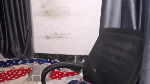 Snapshot of lick_pussyjuice chatting on 02-04-25, 02:17 kimani online show from 02-04-25, 02:17