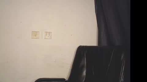 Snapshot of lick_pussyjuice chatting on 09-09-25, 06:46 kimani online show from 09-09-25, 06:46