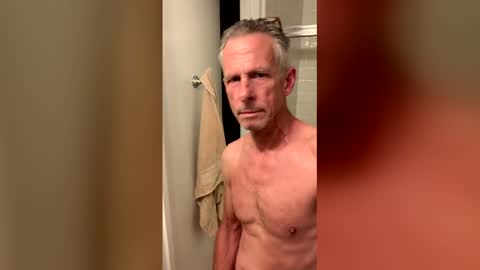 Snapshot of lickerboy721367 chatting on 04-11-26, 01:48 lickerboy721367 online show from 04-11-26, 01:48