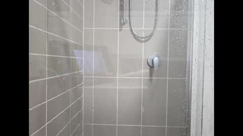 lickitwell29 online show from 12-14-24, 09:29