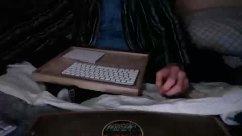 lickurlipz1 online show from 01-10-26, 11:56