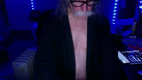 Snapshot of lickyouryoni chatting on 12-15-25, 03:27 LickYourYoni online show from 12-15-25, 03:27