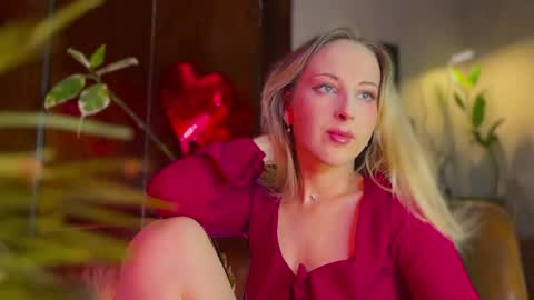 Snapshot of lierie chatting on 02-16-26, 06:59 its my birthday today so im offline but id be so happy if you felt like sending me a birthday love while im away online show from 02-16-26, 06:59