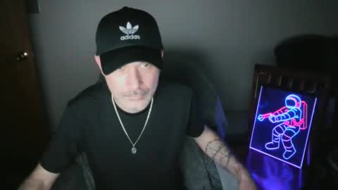 Snapshot of lieutenant85 chatting on 01-22-25, 10:59 LT85 online show from 01-22-25, 10:59