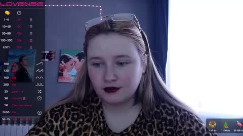 light_lunaa online show from 11-21-25, 08:35