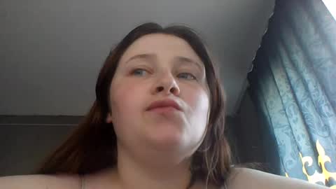 light_lunaa online show from 06-19-26, 01:15