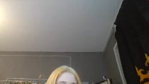 light_lunaa online show from 06-26-26, 04:22
