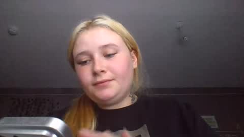 light_lunaa online show from 08-01-26, 04:39