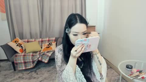 Snapshot of light_my_f1re chatting on 04-24-26, 07:11 Melissa online show from 04-24-26, 07:11