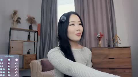 Snapshot of light_my_f1re chatting on 06-17-26, 07:11 Melissa online show from 06-17-26, 07:11
