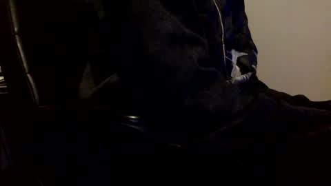 Snapshot of lightskinfreak317 chatting on 12-05-24, 11:40 CUM HAVE FUN HELP ME CUM online show from 12-05-24, 11:40