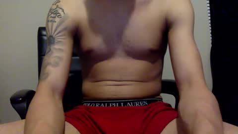 Snapshot of lightskinfreak317 chatting on 12-09-24, 11:24 CUM HAVE FUN HELP ME CUM online show from 12-09-24, 11:24
