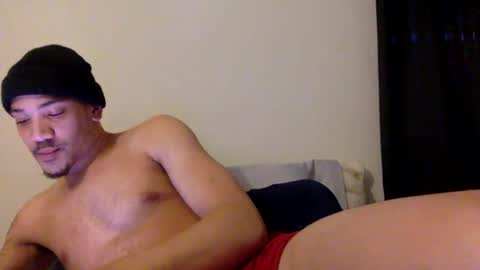 Snapshot of lightskinfreak317 chatting on 02-09-26, 01:04 CUM HAVE FUN HELP ME CUM online show from 02-09-26, 01:04