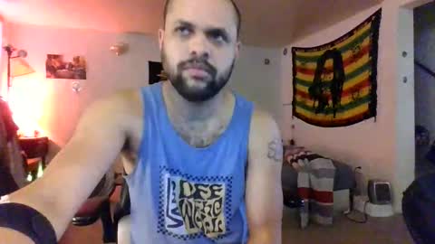 Snapshot of lightskinned666 chatting on 04-09-26, 04:23 lightskinned666 online show from 04-09-26, 04:23