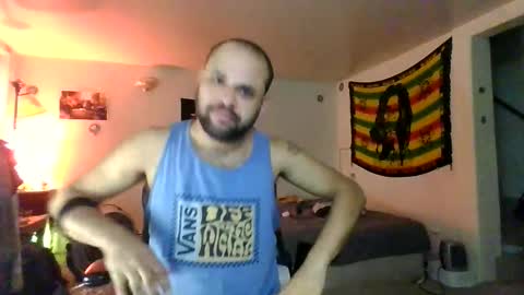 Snapshot of lightskinned666 chatting on 04-10-26, 03:28 lightskinned666 online show from 04-10-26, 03:28