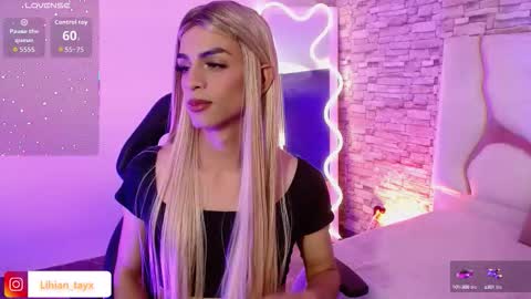 Snapshot of lihian_tay chatting on 09-25-25, 03:43 LIHIAN online show from 09-25-25, 03:43