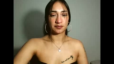 Snapshot of liia__strong chatting on 10-05-25, 11:08 LIIA online show from 10-05-25, 11:08