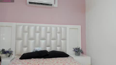 Lia  online show from 04-09-26, 05:51